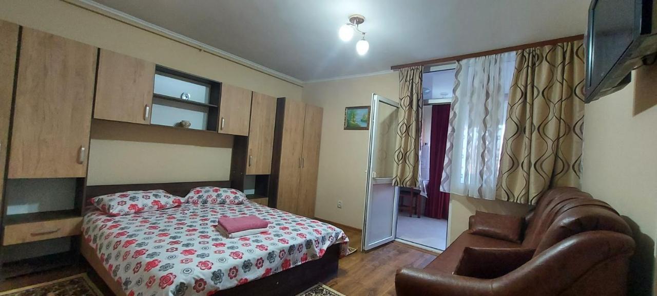 Flora Apartament Apartment Satu Mare Exterior photo